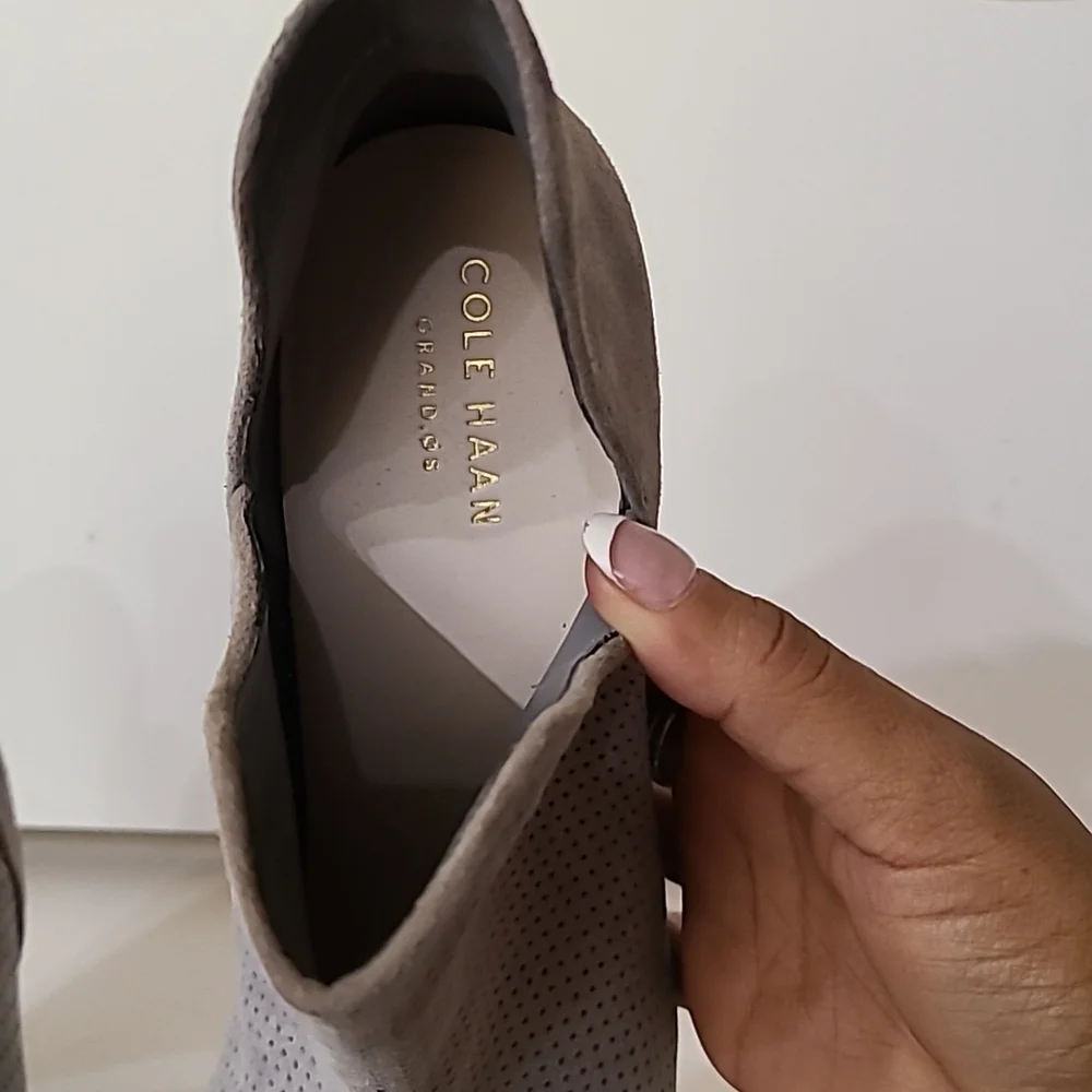 Grey Cut-Out Booties - Picture 3 of 4